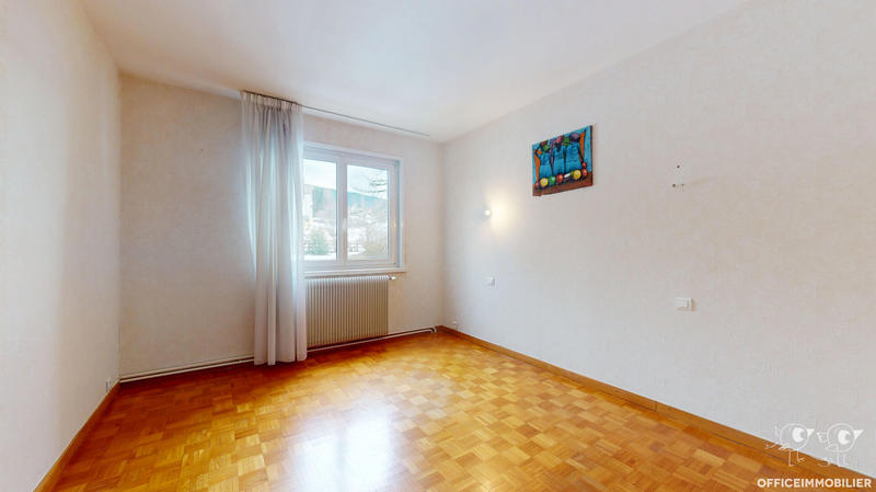 Appartement - 100 m² - 5 pièces