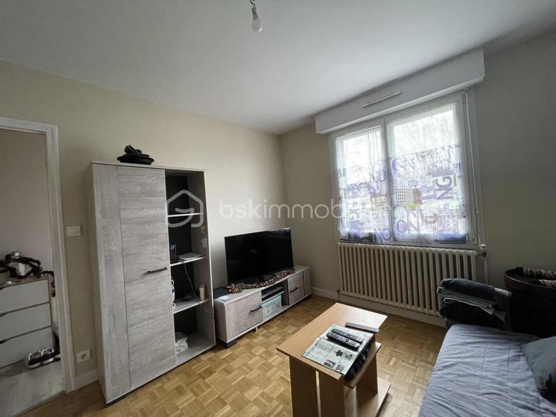 Maison de ville - 1 187 m² - 7 pièces