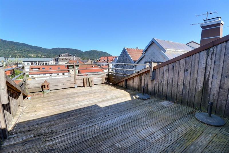 Duplex - 247 m² - 8 pièces