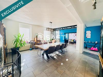 Maison - 223 m² - 8 pièces