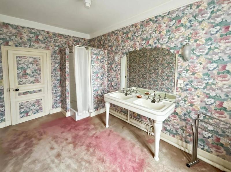 Demeure - 338 m² - 10 pièces