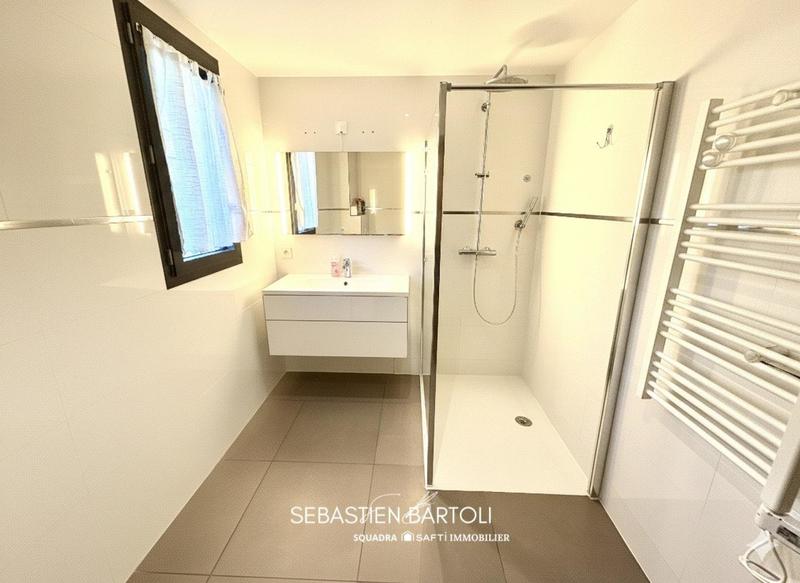 Appartement - 86 m² - 3 pièces