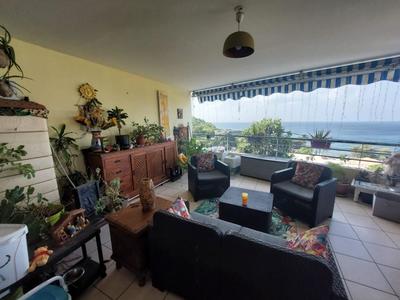 Appartement - 93 m² - 4 pièces