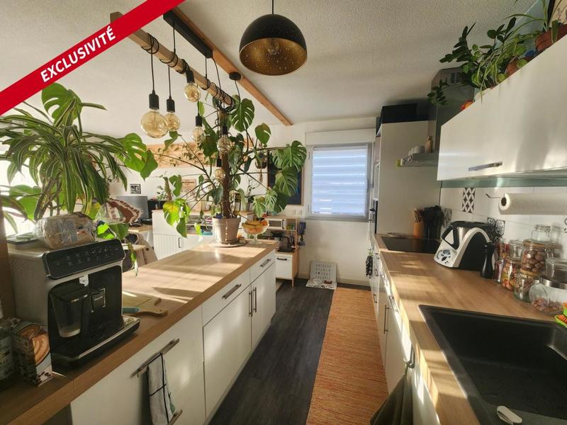 Appartement - 100 m² - 4 pièces