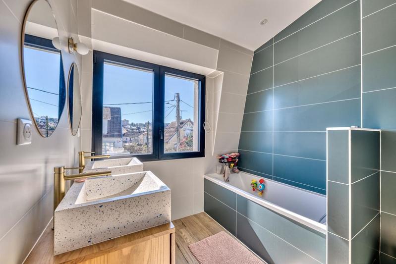 Maison - 120 m² - 4 pièces