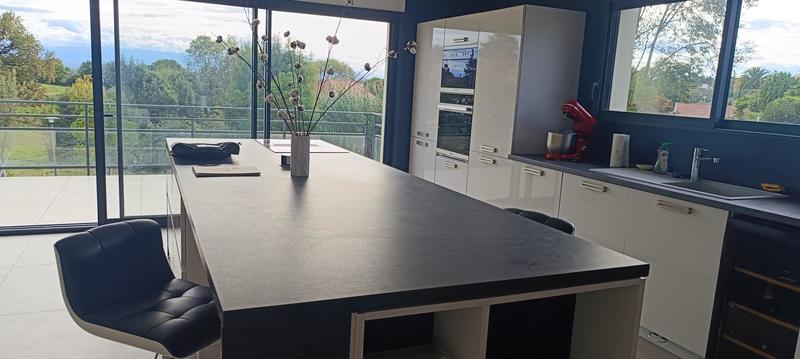 Maison - 200 m² - 7 pièces