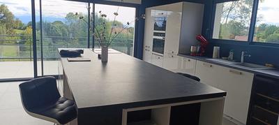 Maison - 200 m² - 7 pièces