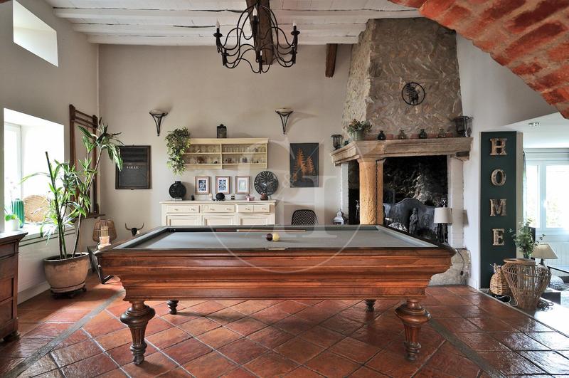 Maison - 192 m² - 7 pièces