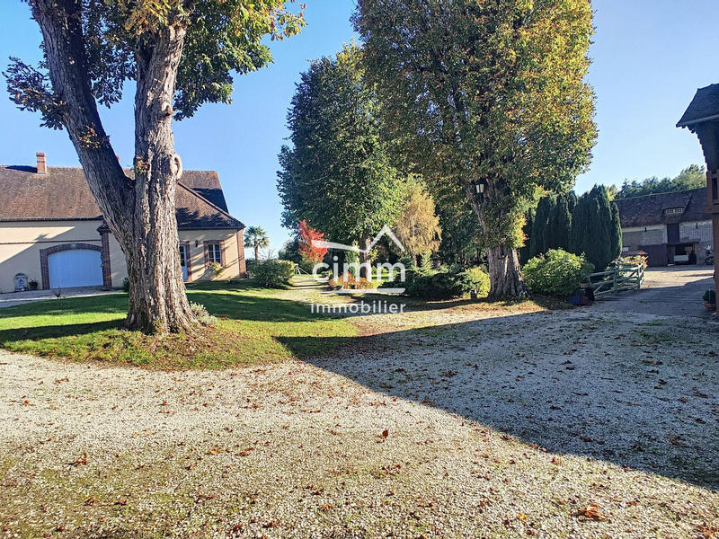 Maison - 365 m² - 15 pièces