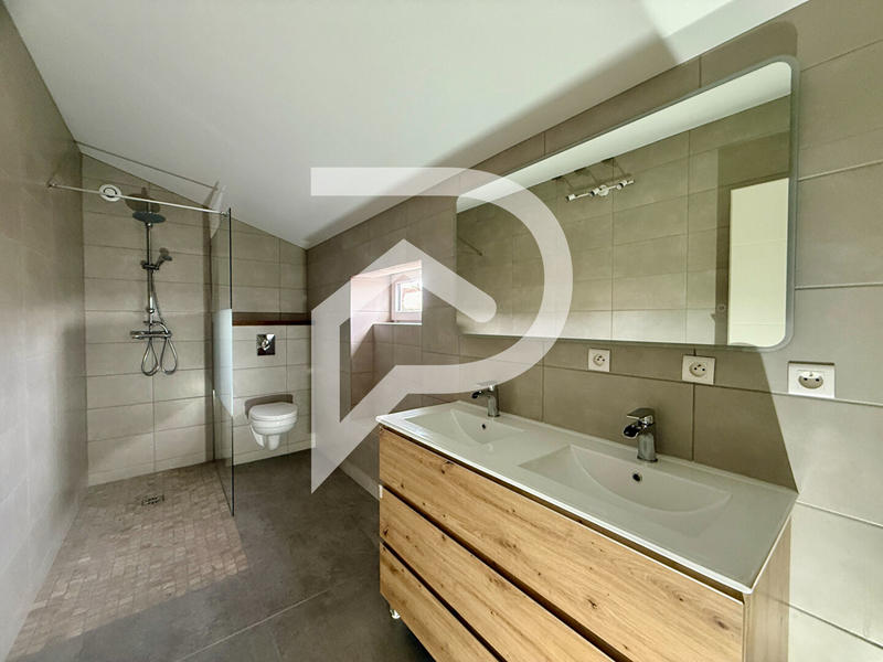 Appartement - 94 m² - 4 pièces