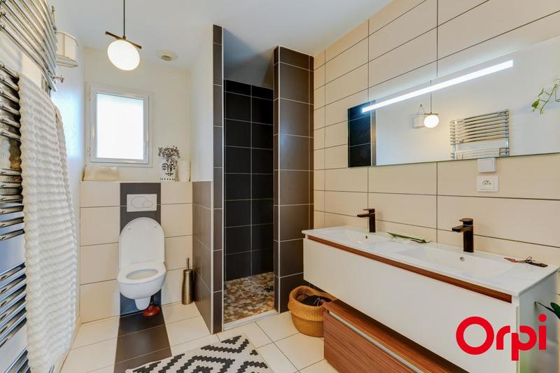 Maison - 169 m² - 6 pièces