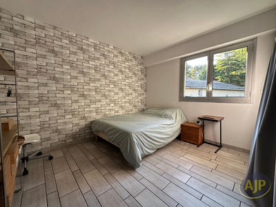 Maison - 167 m² - 7 pièces