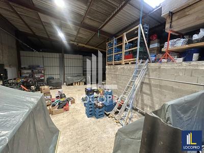 Local d'activité / Entrepôt - 190 m²