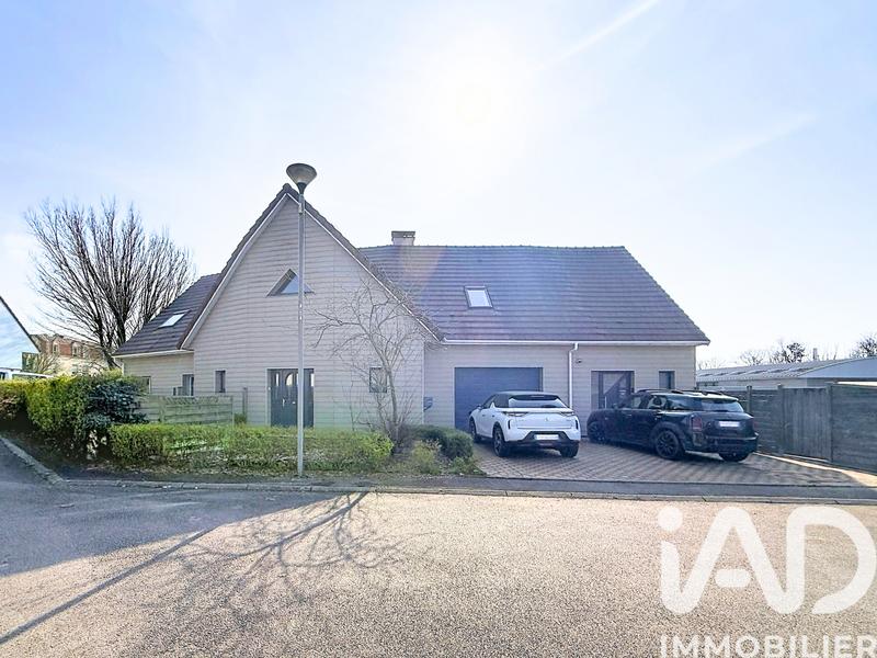 Maison - 220 m² - 7 pièces