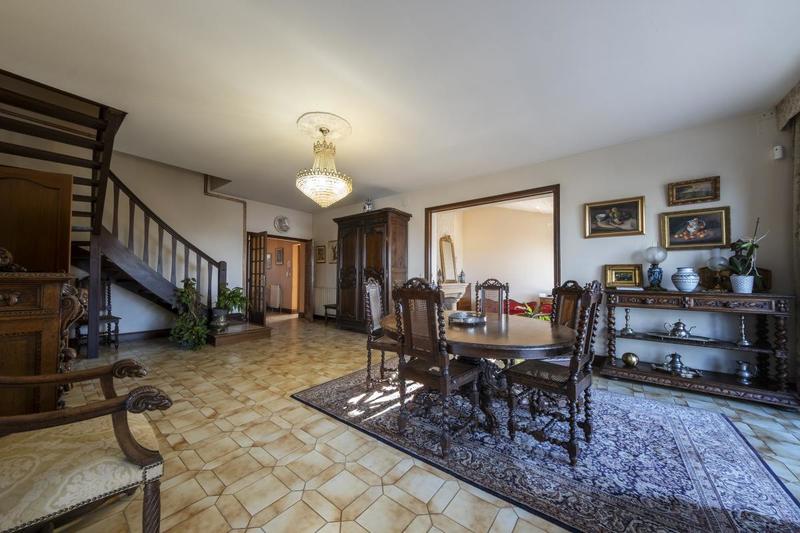 Villa - 187 m² - 6 pièces