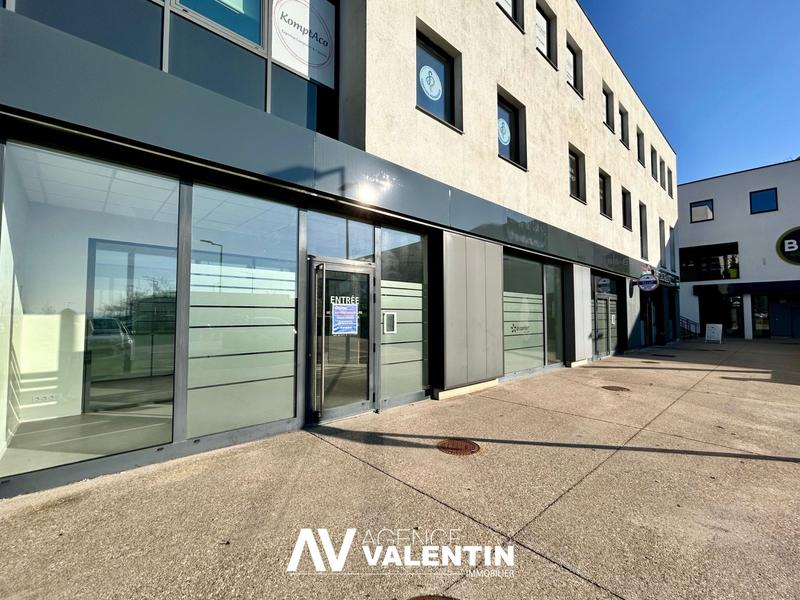 Local commercial - 215 m²