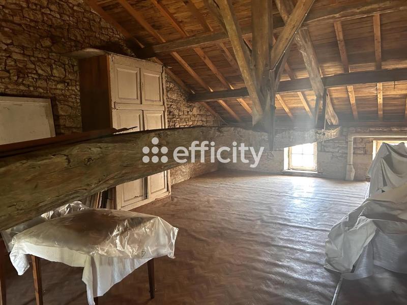 Maison - 201 m² - 7 pièces