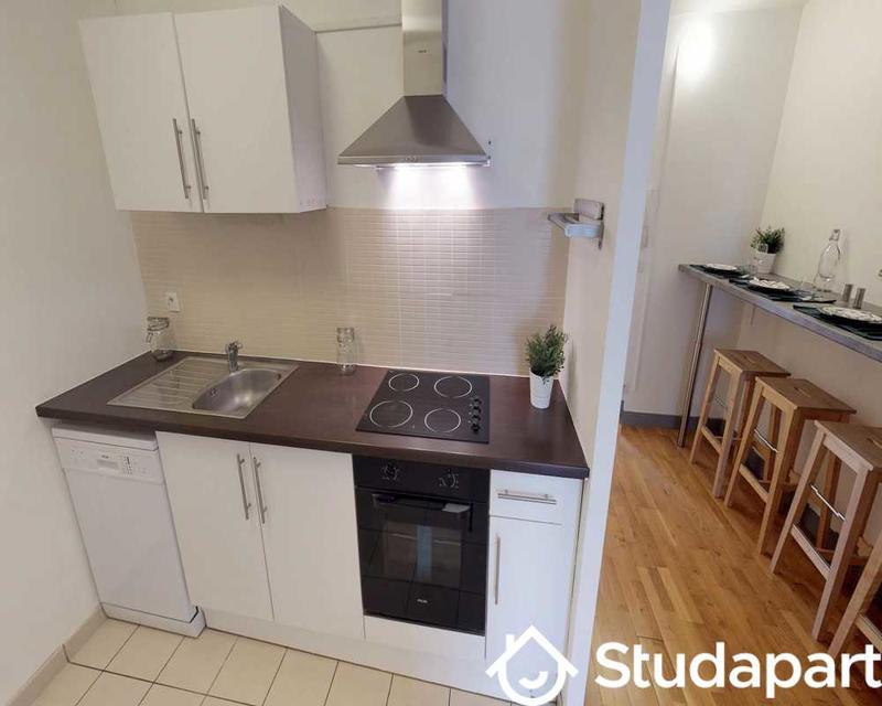 Chambre - 70 m² - 1 pièce