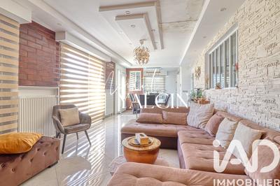 Maison - 200 m² - 7 pièces