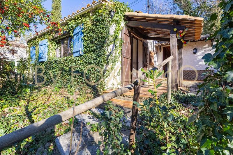 Villa - 220 m² - 7 pièces