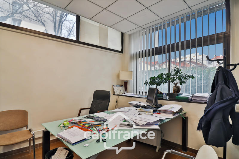 Bureau - 140 m² - 5 pièces