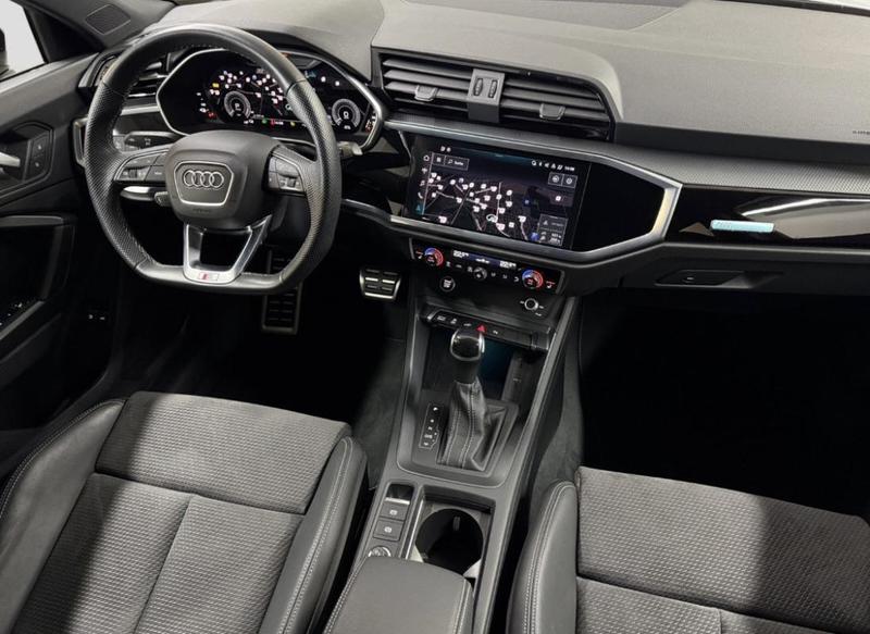 Audi Q3 Sportback 45 TFSIe 245 Hybride Rechargeable / Toit Ouvrant Volant Méplat Coffre Elec Keyless Pack Ambiance Led