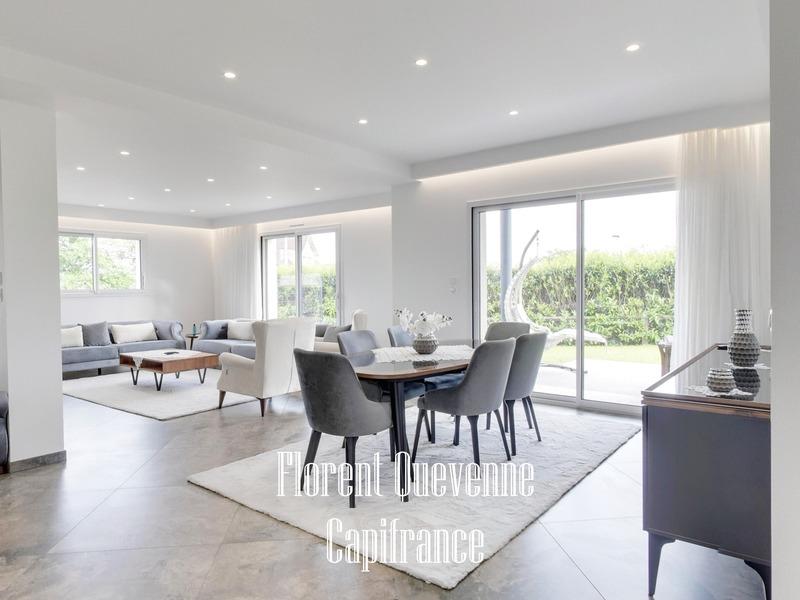 Maison - 176 m² - 6 pièces