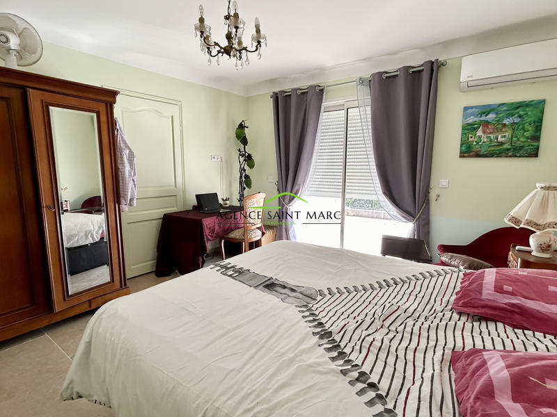 Maison - 257 m² - 6 pièces