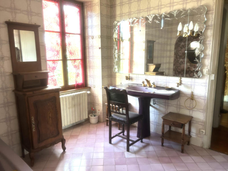 Maison - 227 m² - 7 pièces