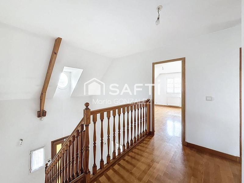 Maison - 191 m² - 7 pièces