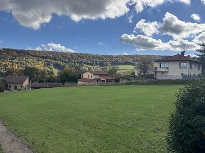 Terrain constructible - 900 m²