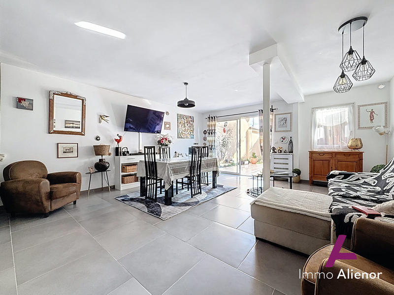 Maison - 105 m² - 4 pièces