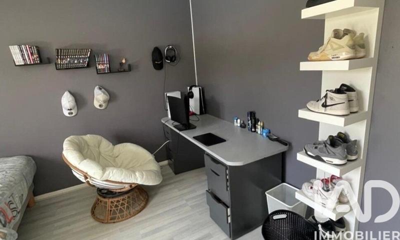 Maison - 234 m² - 8 pièces