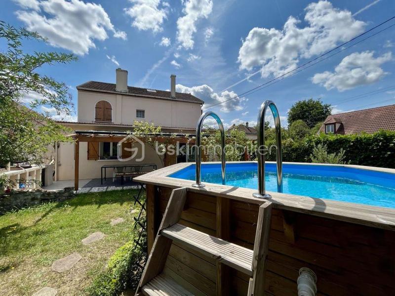 Maison - 147 m² - 6 pièces