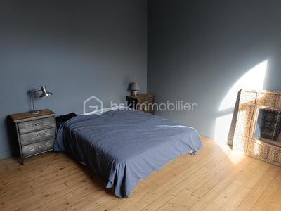 Demeure - 251 m² - 8 pièces