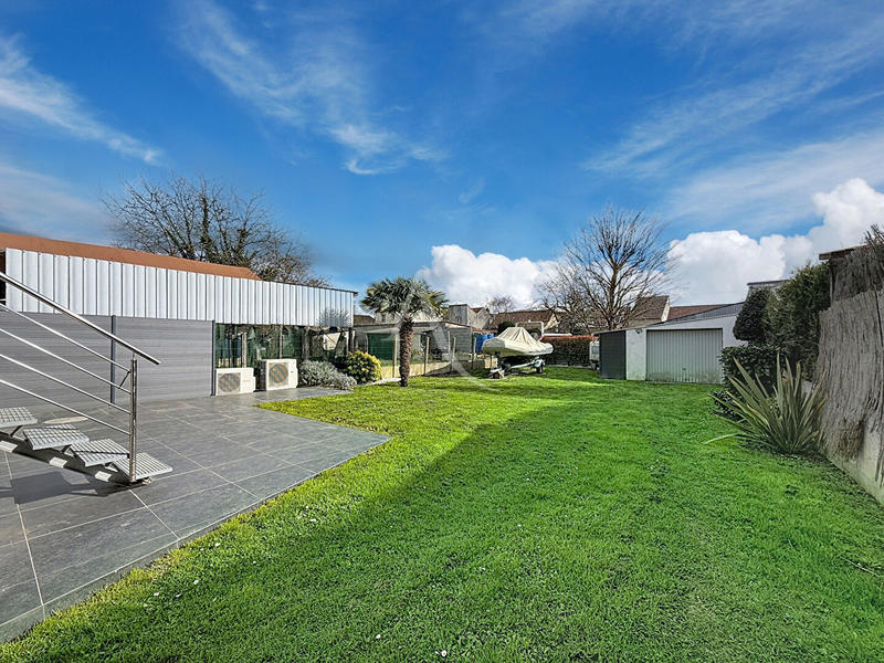 Maison - 92 m² - 5 pièces