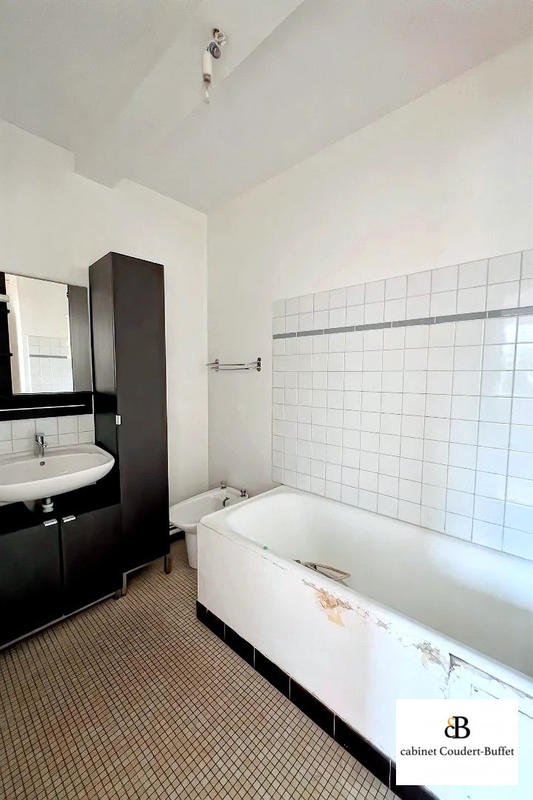 Appartement - 65 m² - 2 pièces