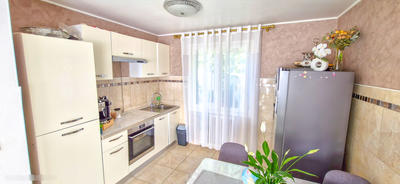 Maison - 178 m² - 10 pièces