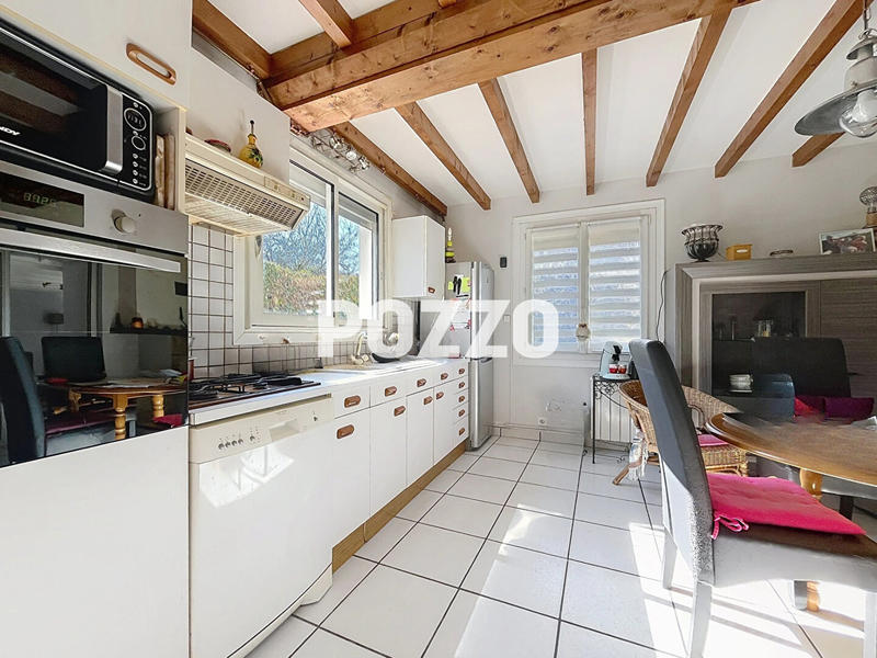 Maison - 90 m² - 5 pièces