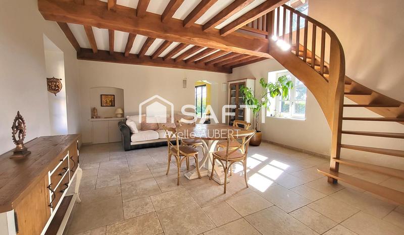 Maison - 401 m² - 14 pièces