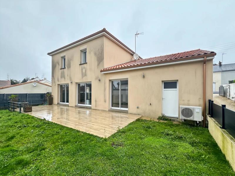 Maison - 146 m² - 7 pièces