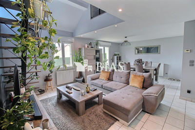 Maison - 117 m² - 7 pièces