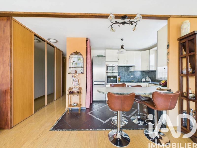 Appartement - 81 m² - 4 pièces