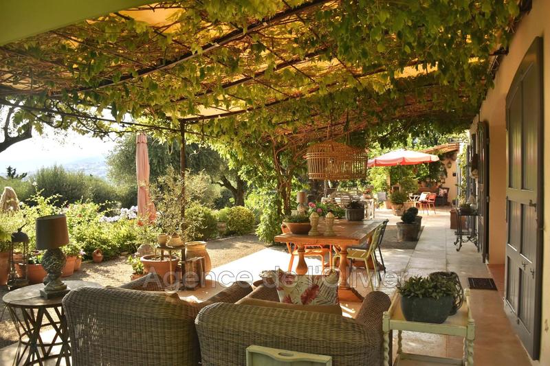 Villa - 234 m² - 7 pièces