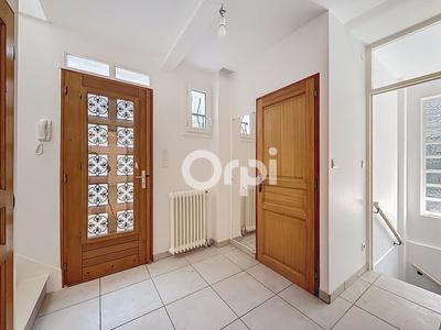 Maison - 140 m² - 7 pièces