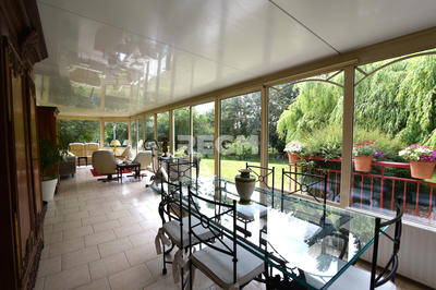 Maison - 435 m² - 6 pièces