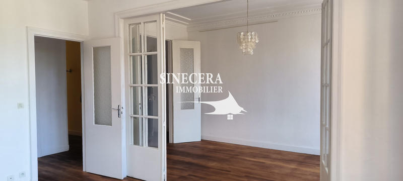 Appartement - 210 m² - 3 pièces