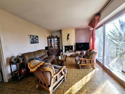 Maison - 122 m² - 6 pièces