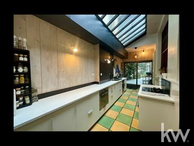 Maison - 500 m² - 8 pièces