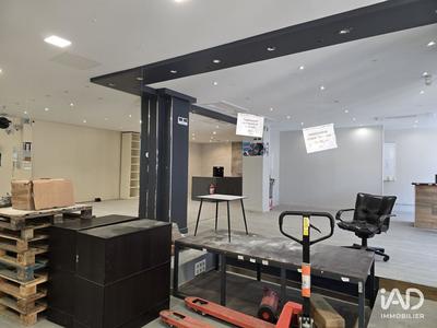 Local commercial - 557 m²